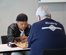 Frank in Runde 3 gegen den Setzlistenersten