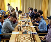 Links Peter Müller, rechts Truong-Son Nguyen Luu