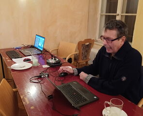Wolfgang Vandré, hinten der Laptop von Frank Hoppe