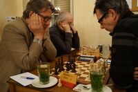Berolina 1 gegen Hermsdorf 1: Martin Hamann und die beiden ehemaligen Berliner Seniorenmeister Thomas Glatthor und Wolfgang Vandré