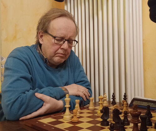 Stefan Hölz stand in der letzten Runde schlecht, konnte sich aber noch retten.