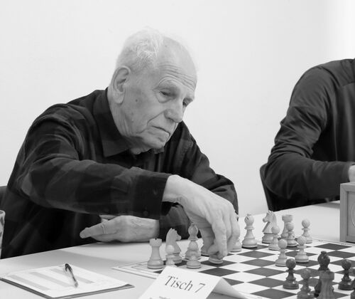 Boriss Itkins am 7. September in einer seiner letzten Partien beim Freundschaftsvergleich in Brandenburg